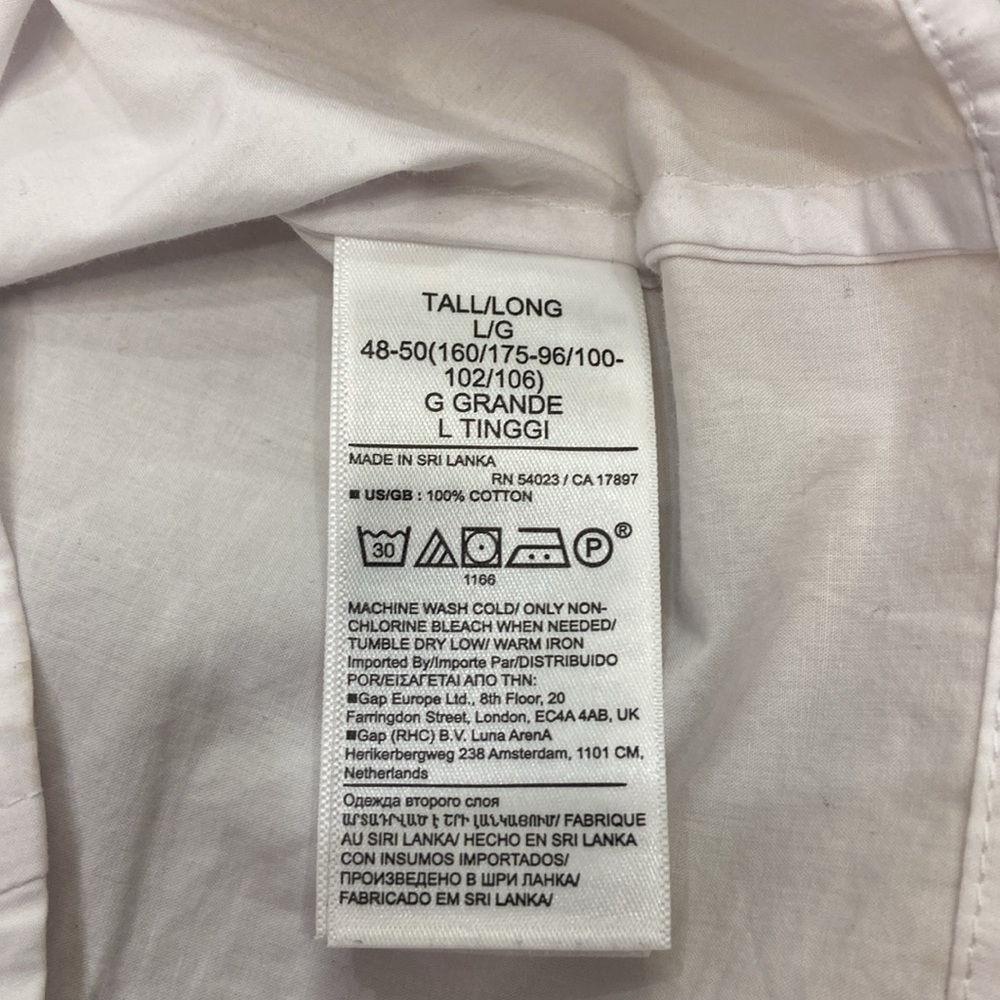 Banana Republic Women’s Easy Care Tailored Shirt - Picture 7 of 7